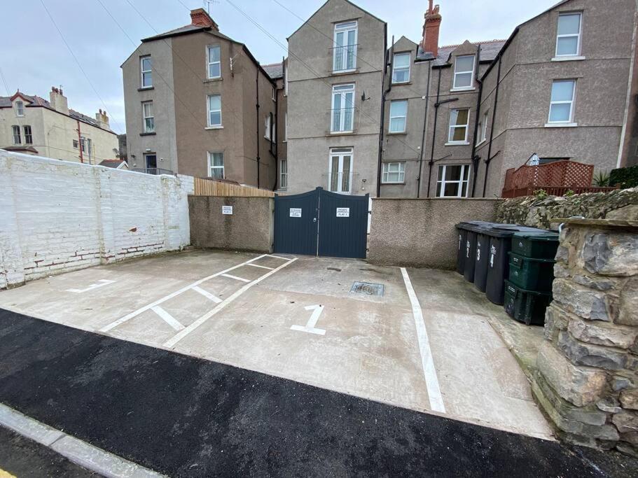 Central Llandudno, Private Parking Near To Beach, Pier & Shops Екстер'єр фото